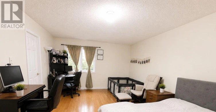 UPPER-18 Angela Court, Markham, ON, L3S 4K8 - 10