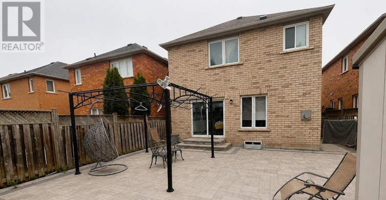 UPPER-18 Angela Court, Markham, ON, L3S 4K8 - 9
