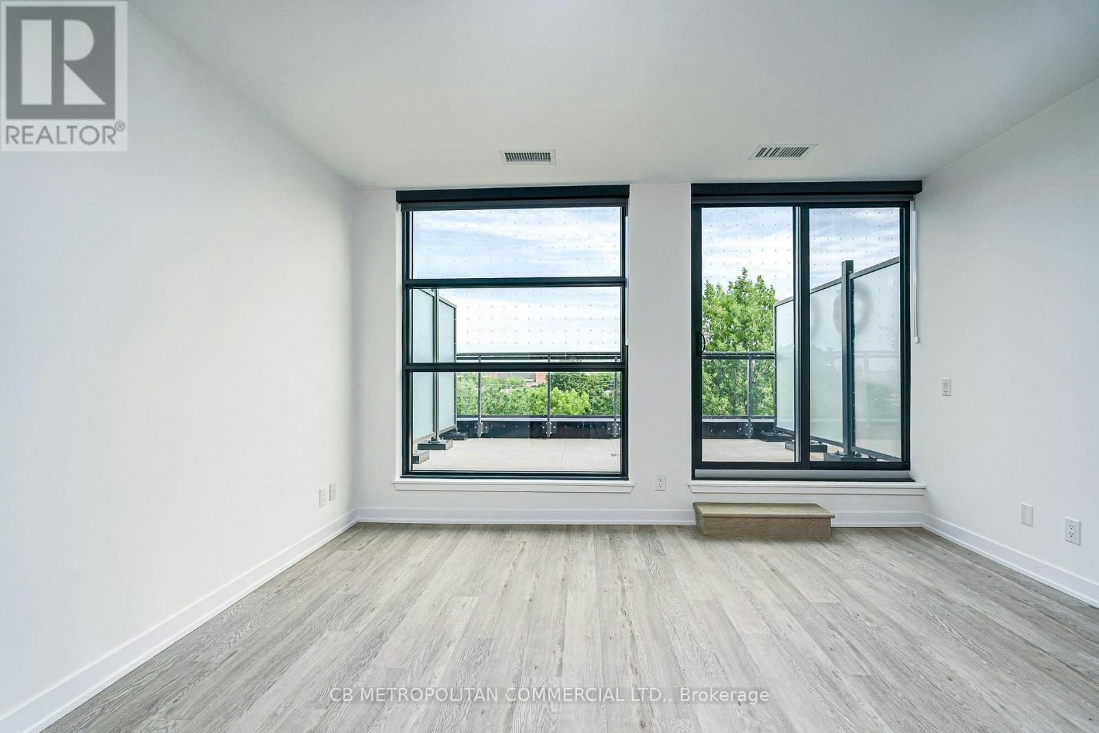 409-2946 Dundas West Street Street W, Toronto, ON, M6P 1Y8 - 9