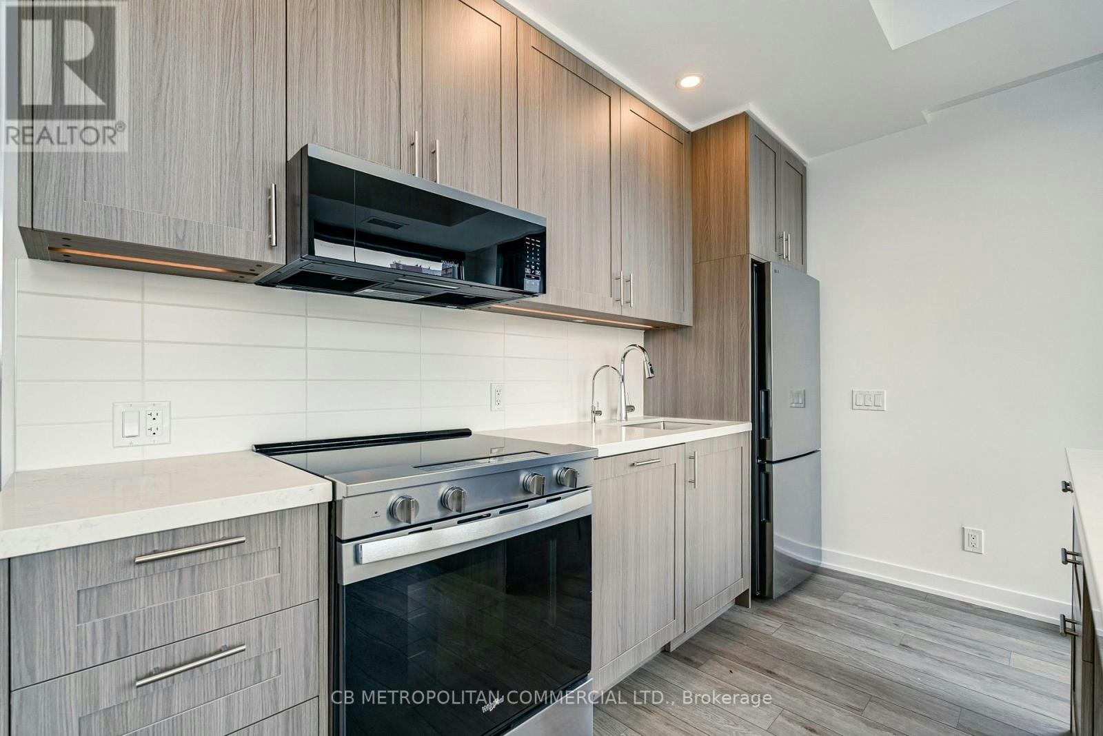 510-2946 Dundas West Street Street W, Toronto, ON, M6P 1Y8 - 6