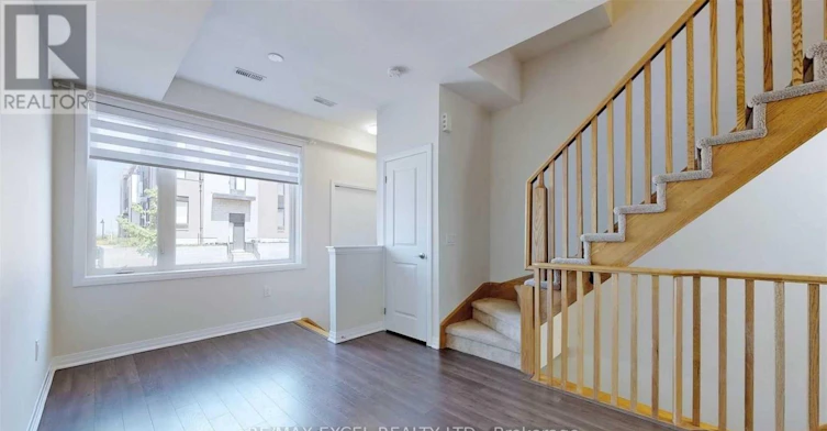 33 Thomas Mulholland Drive, Toronto, ON, M3K 0B5 - 3