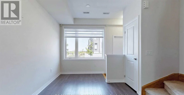 33 Thomas Mulholland Drive, Toronto, ON, M3K 0B5 - 4