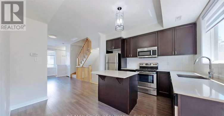 33 Thomas Mulholland Drive, Toronto, ON, M3K 0B5 - 7