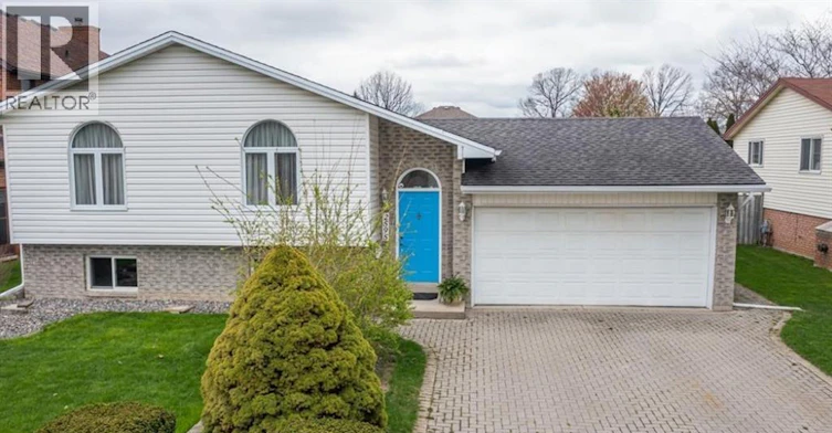 2595 California, Windsor, ON, N9E 4L6