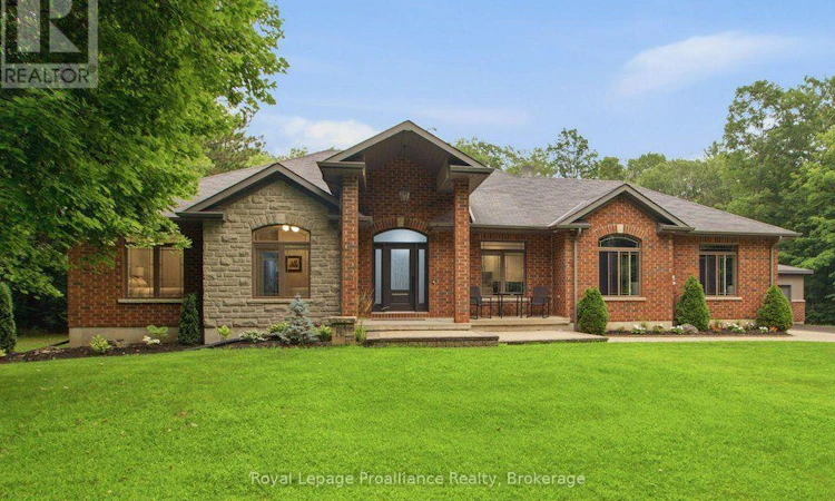 52 Oak Ridge Drive