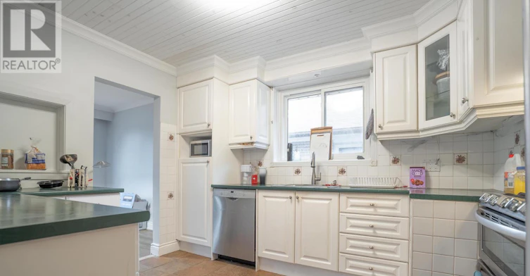 7 Brightside Drive, Toronto, ON, M1E 3Y8 - 6