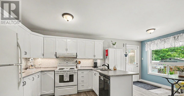 11 Maple Drive, Arnprior, ON, K7S 3V3 - 5
