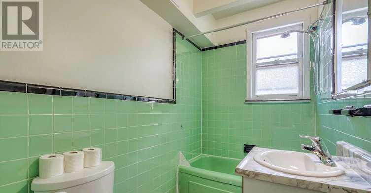 85 Greenlaw Avenue, Toronto, ON, M6H 3V8 - 16