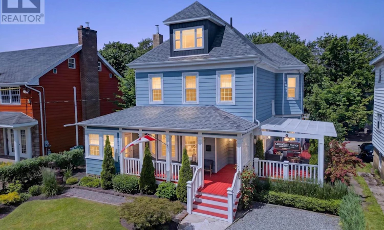 83 Whitney Avenue