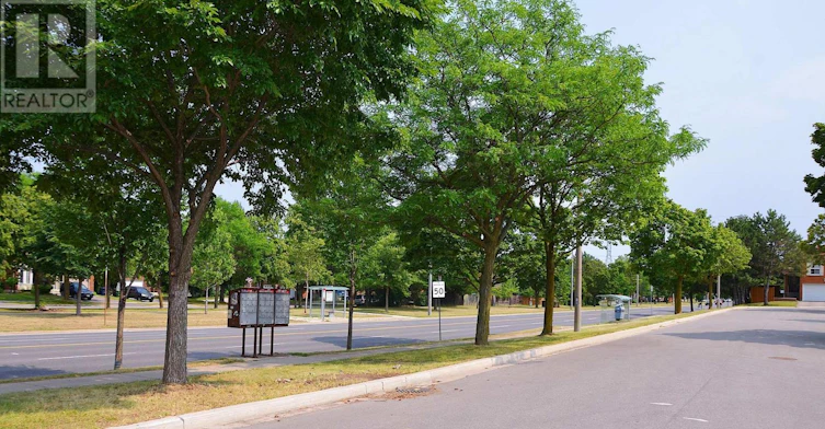 58 Alanbull Square, Toronto, ON, M1V 4M1 - 12