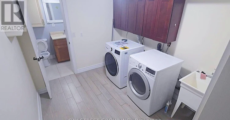 58 Alanbull Square, Toronto, ON, M1V 4M1 - 11