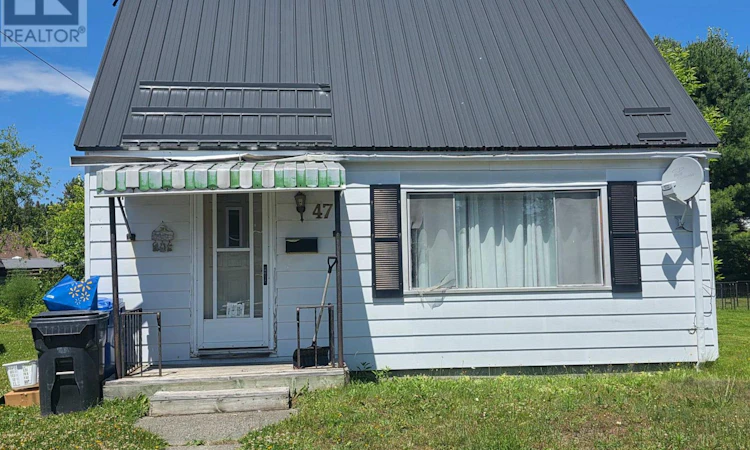 47 Tweedsmuir Road