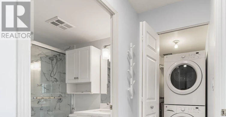 1110-8 Pemberton Avenue, Toronto, ON, M2M 4K8 - 15