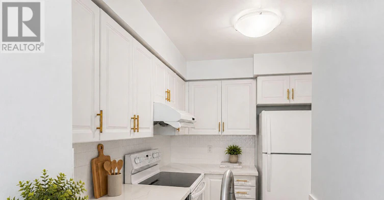 1110-8 Pemberton Avenue, Toronto, ON, M2M 4K8 - 8