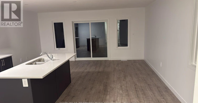 4 Red Oak Common, Cambridge, ON, N1R 5S3 - 2