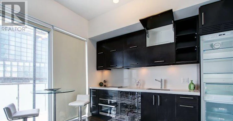 4705-1080 Bay Street, Toronto, ON, M5S 0A5 - 5