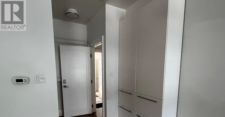 STUDIO-2215 Danforth Avenue, Toronto, ON, M4C 1K4 - 11