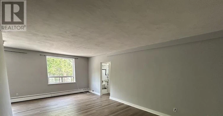 06-316 Saguenay Avenue, Oshawa, ON, L1J 2N1 - 2