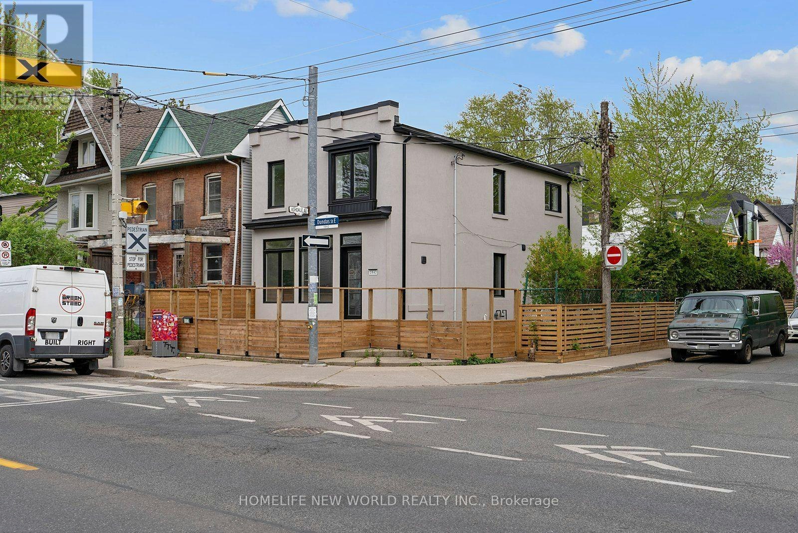 1842 Dundas Street E, Toronto, ON, M4L 1M5