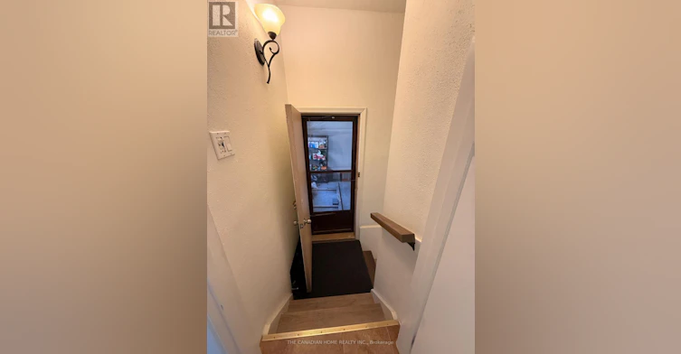UPPER-31 Brenlyn Court, Hamilton, ON, L9C 4N8 - 16