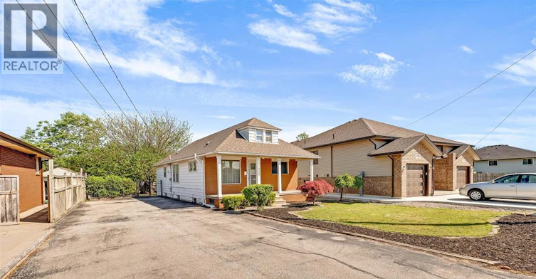 3999 Grand Marais, Windsor, ON, N8W 1W9 - 3