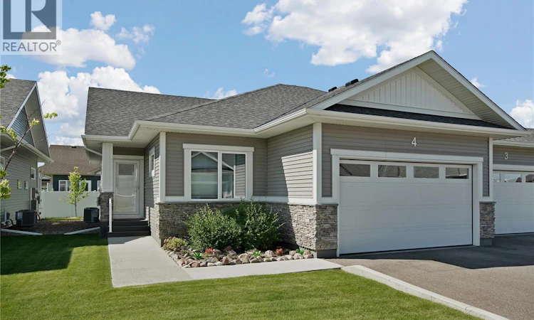 4-437 Palmer Crescent