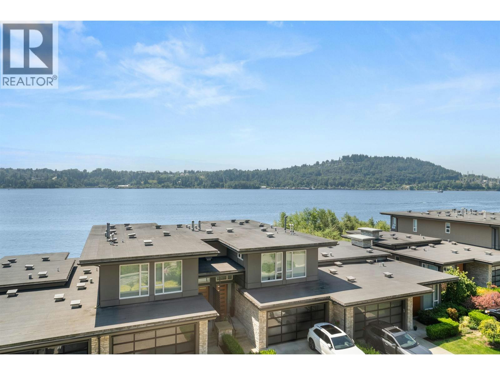 305-3911 Cates Landing Way, North Vancouver, BC, V7G 0A6