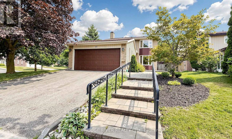 103 Ambercroft Boulevard