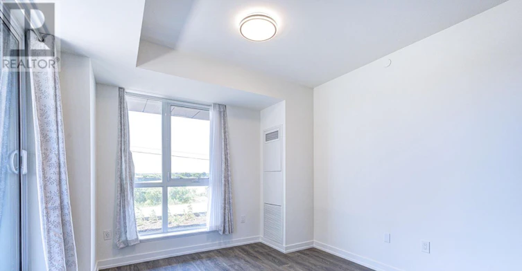 204-345 Wheat Boom Drive, Oakville, ON, L6H 7X5 - 9