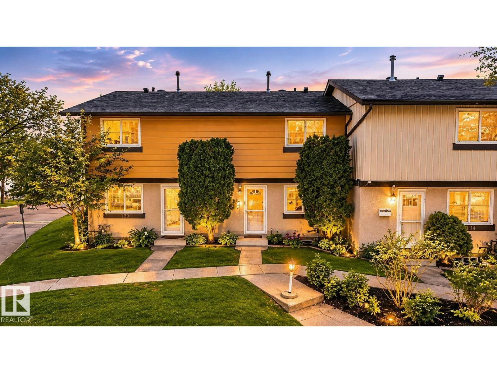 132 Woodstock NW, Edmonton, AB, T5T 0H6