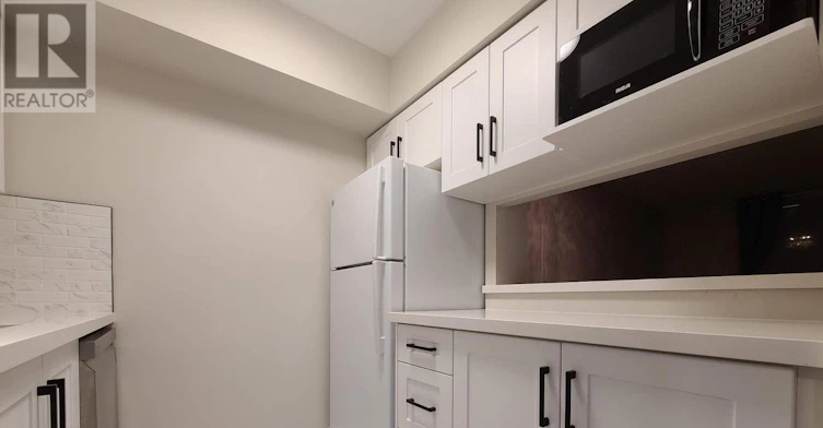 1212-633 Bay Street, Toronto, ON, M5G 2G4 - 3