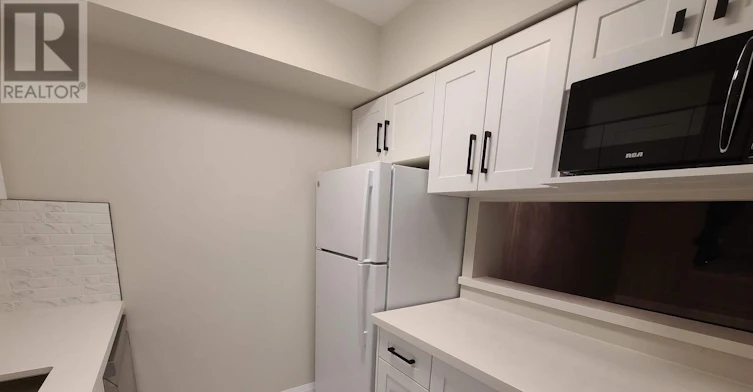 1212-633 Bay Street, Toronto, ON, M5G 2G4 - 4