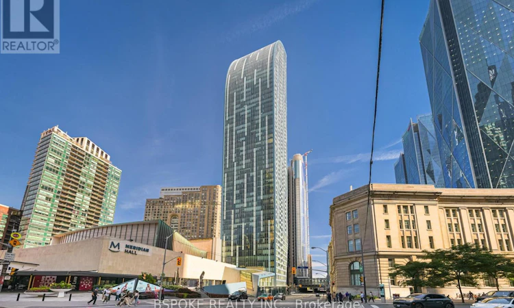 1502-8 The Esplanade Avenue