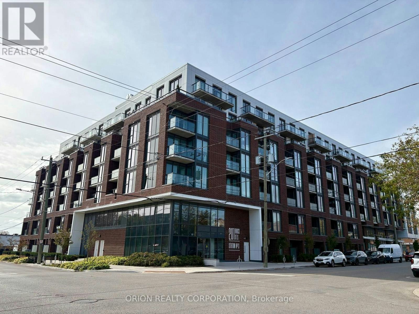 221-201 Brock Street S, Whitby, ON, L1N 0P8
