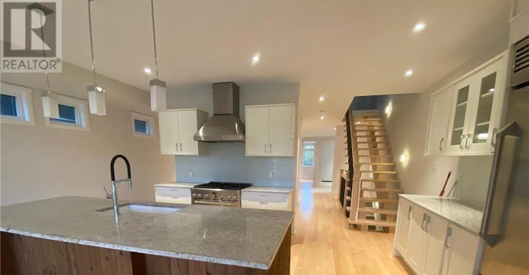 287 Kirchoffer Avenue, Ottawa, ON, K2A 1Y1 - 2