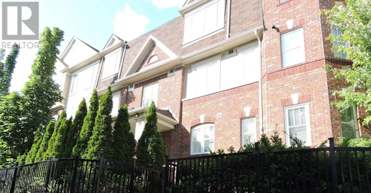 5-710 Neighbourhood Circle, Mississauga, ON, L5B 0B4