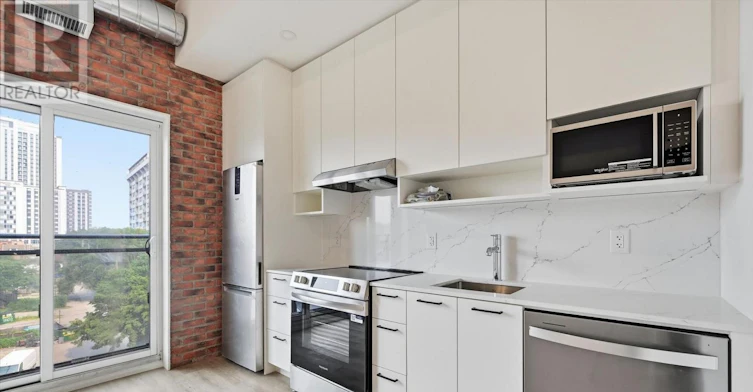 406-206 King Street W, Hamilton, ON, L8P 1A5 - 3