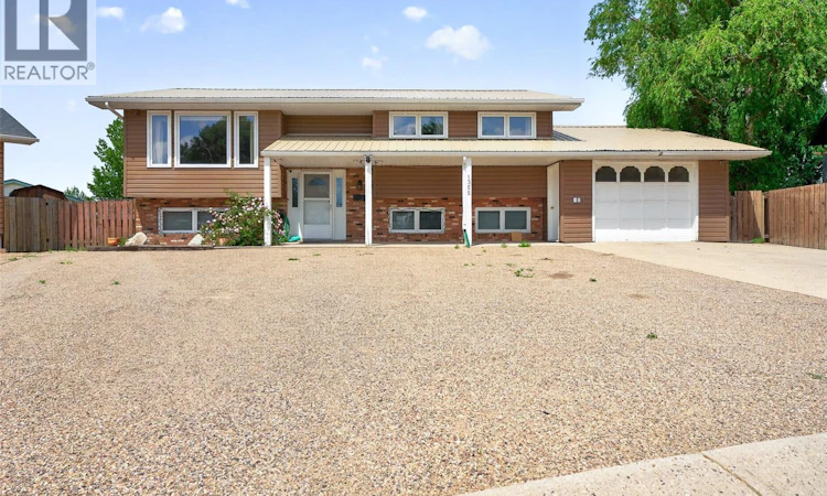 1355 Manitou Crescent