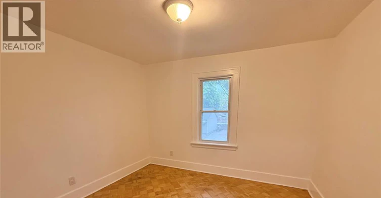 UPPER-837 Louis Avenue, Windsor, ON, N8A 1X4 - 13