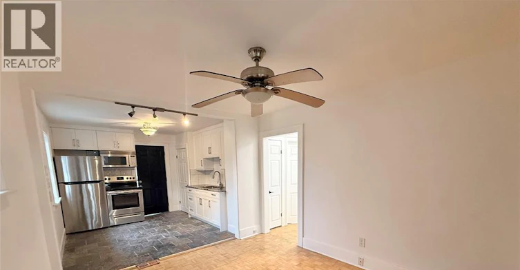 UPPER-837 Louis Avenue, Windsor, ON, N8A 1X4 - 4