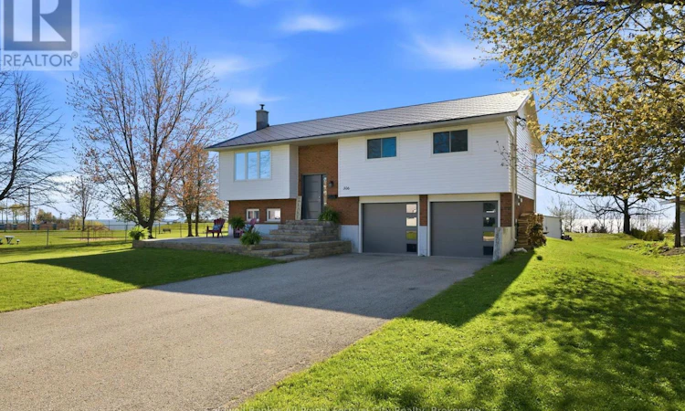 306 Lakeside Drive