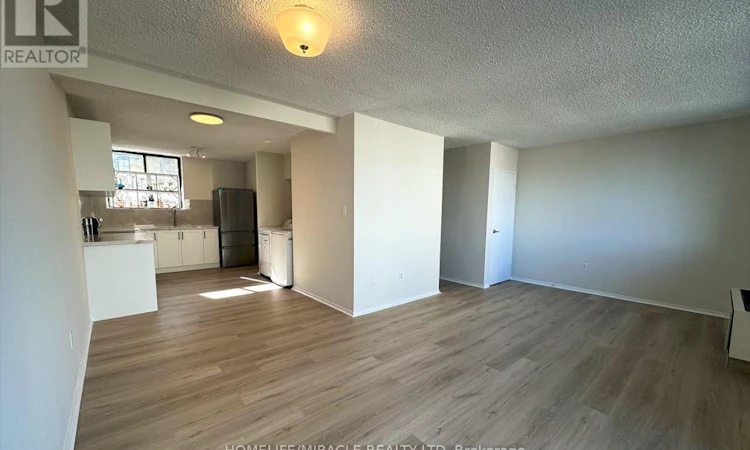 303-665 Kennedy Road