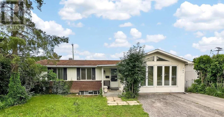 295 Amiens Street, Ottawa, ON, K1E 1N3