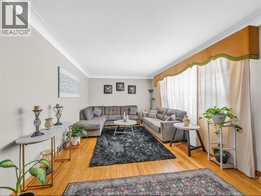 2450 Mckay Avenue, Windsor, ON, N9E 2P5 - 5