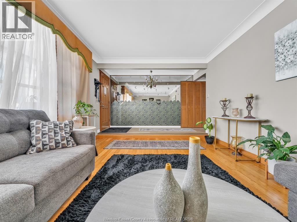 2450 Mckay Avenue, Windsor, ON, N9E 2P5 - 6