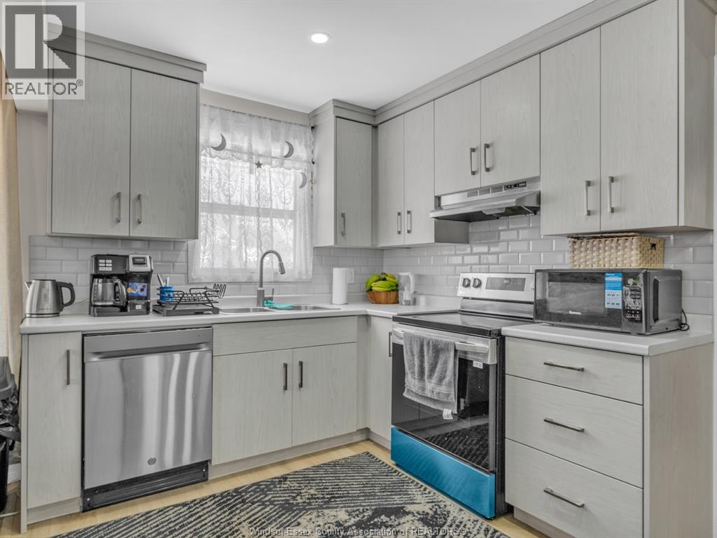 2450 Mckay Avenue, Windsor, ON, N9E 2P5 - 17