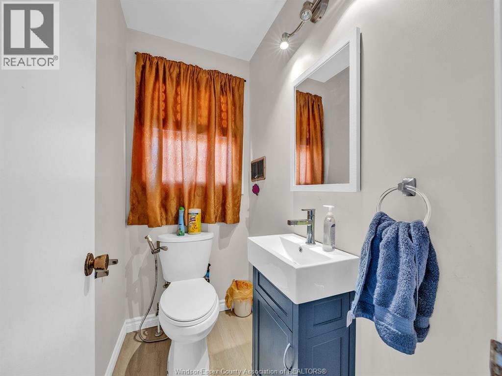 2450 Mckay Avenue, Windsor, ON, N9E 2P5 - 21