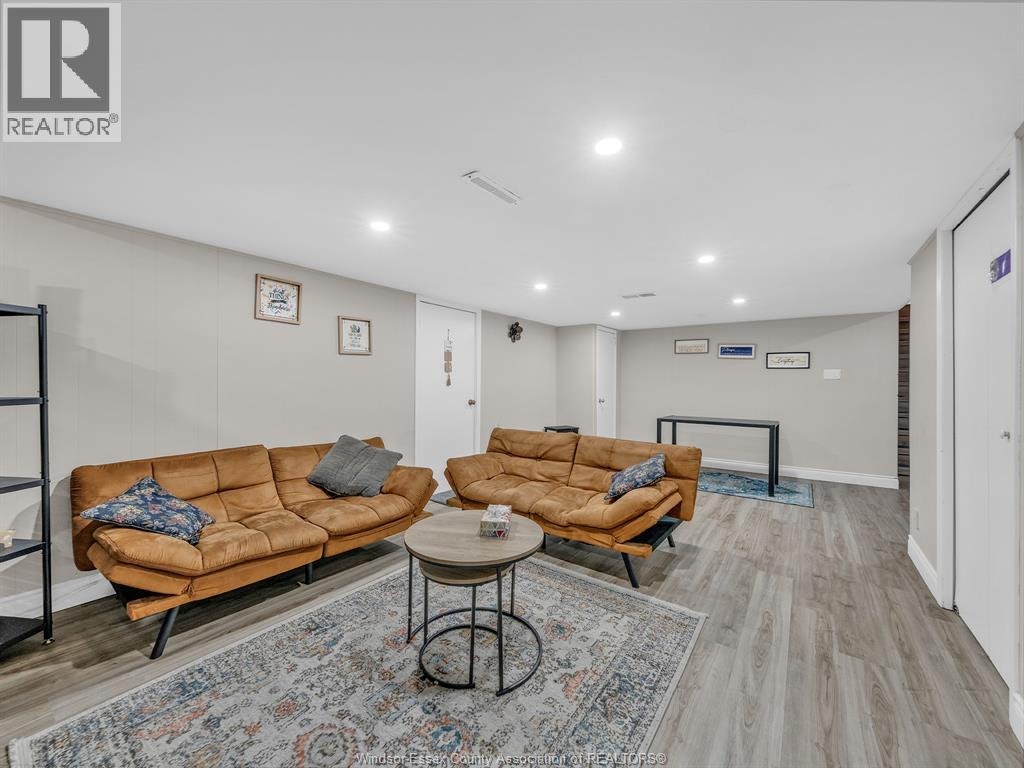 2450 Mckay Avenue, Windsor, ON, N9E 2P5 - 24