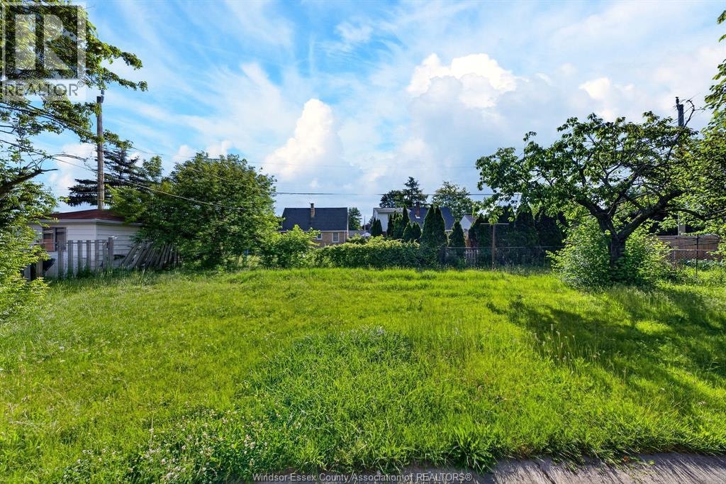 2450 Mckay Avenue, Windsor, ON, N9E 2P5 - 33