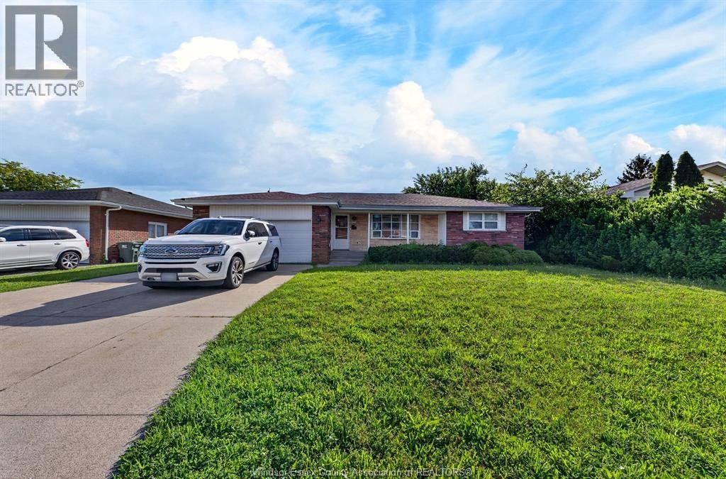 2450 Mckay Avenue, Windsor, ON, N9E 2P5 - 2
